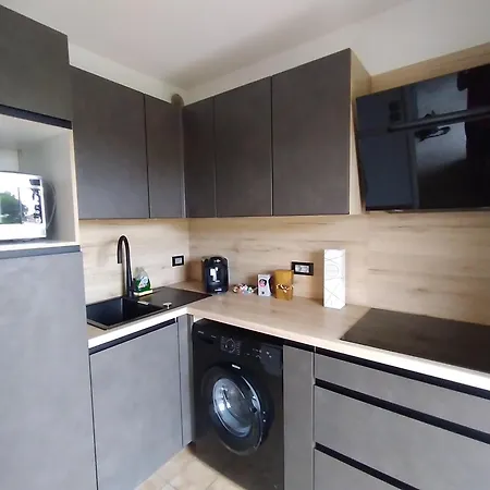 Apartment Entierement Renove Cote Avec Garage