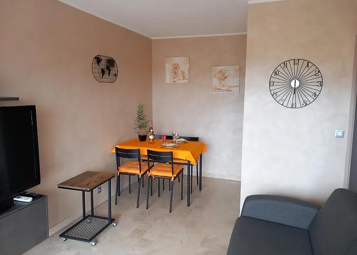 Entierement Renove Cote Avec Garage * روكوبرُن كاب مارتي