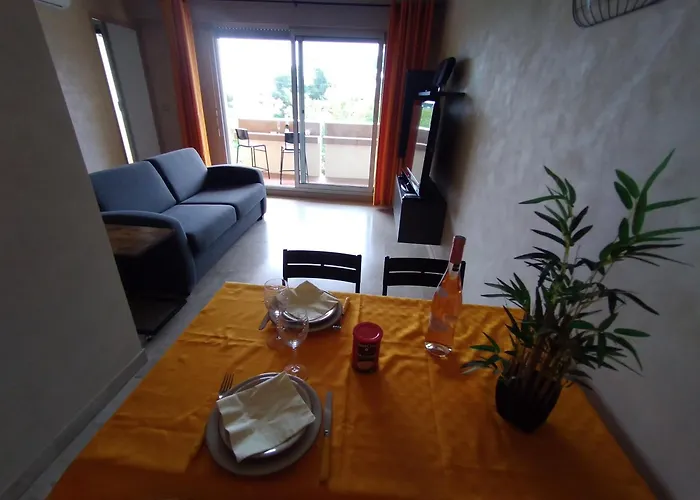 Entierement Renove Cote Avec Garage شقة